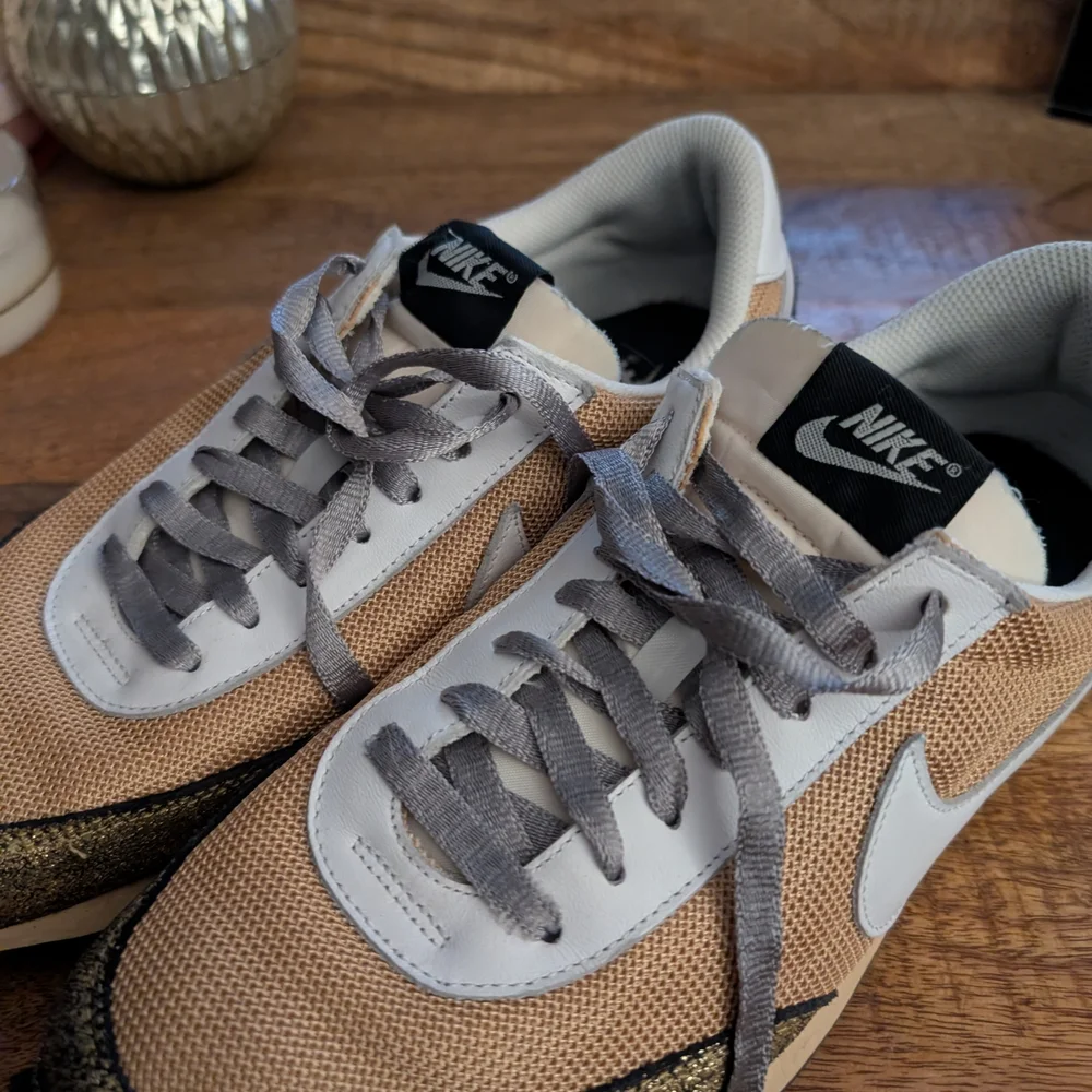 Nike Tan and Gold Sneakers - Picture 6 of 6